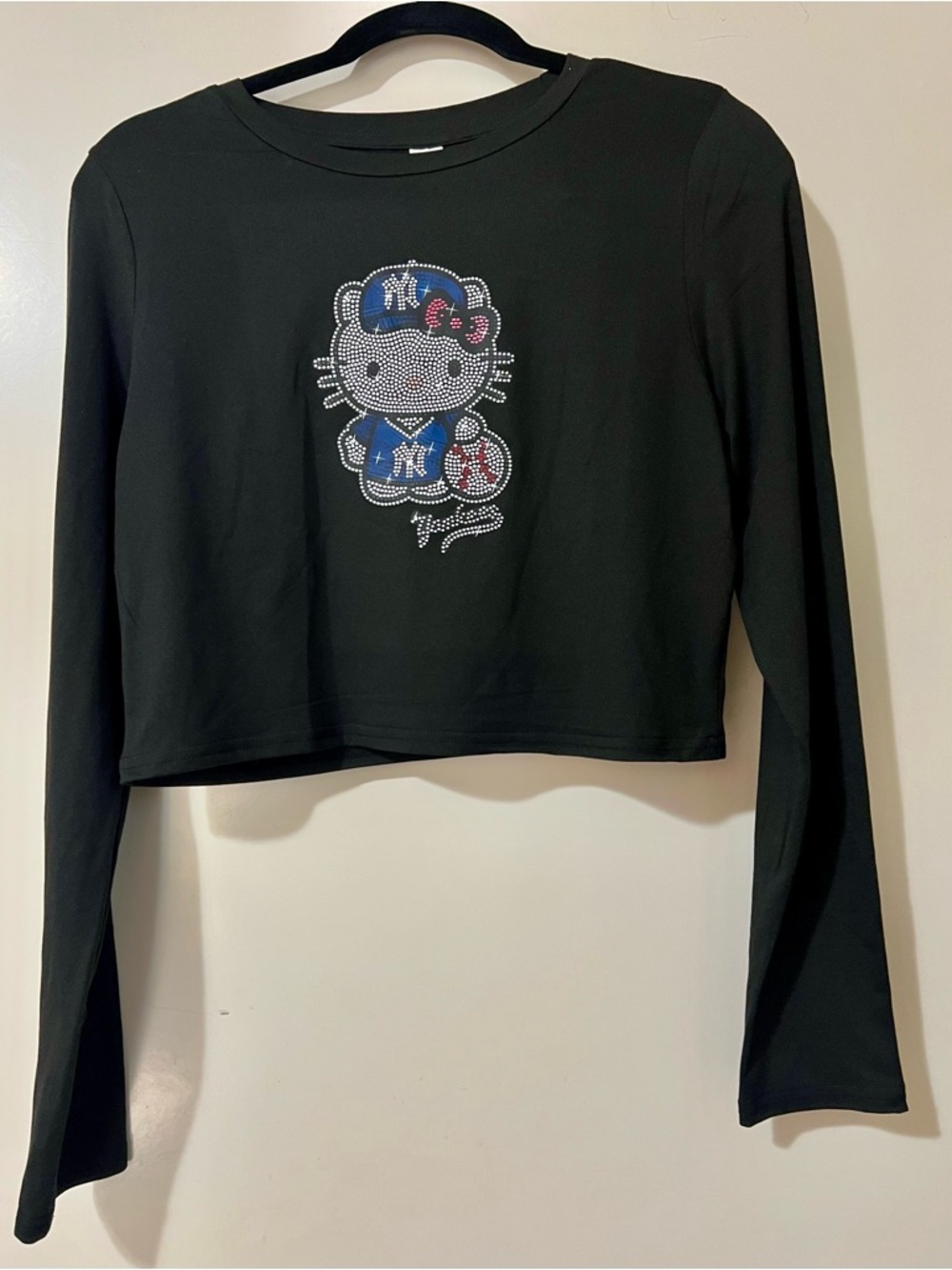 NEW Hello Kitty Yankees Black Long Sleeve Crop Top - Picture 3 of 5